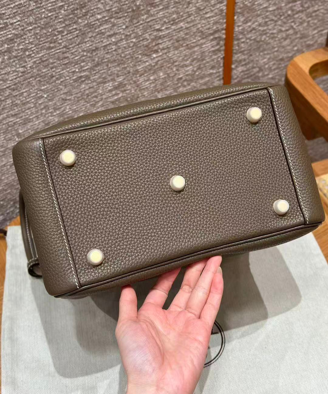 Elephant Grey Lindy 26 Togo Leather Crossbody Bag Gold Hardware Soft Shoulder Handbag - 图片 4