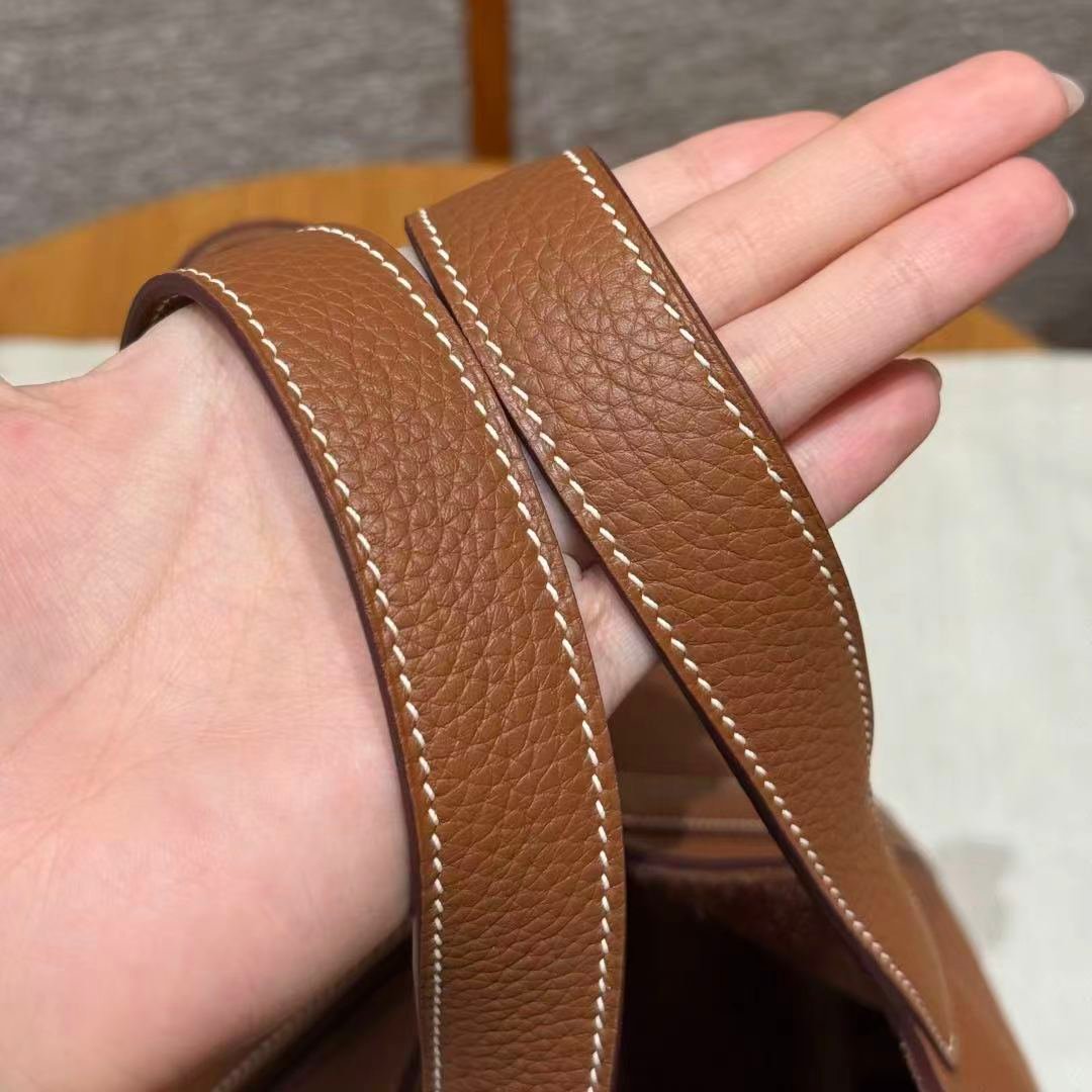 The size of this basket is 18 cm/7.08in. It is golden brown in color and has a golden buckle. It is completely handmade. - 图片 5