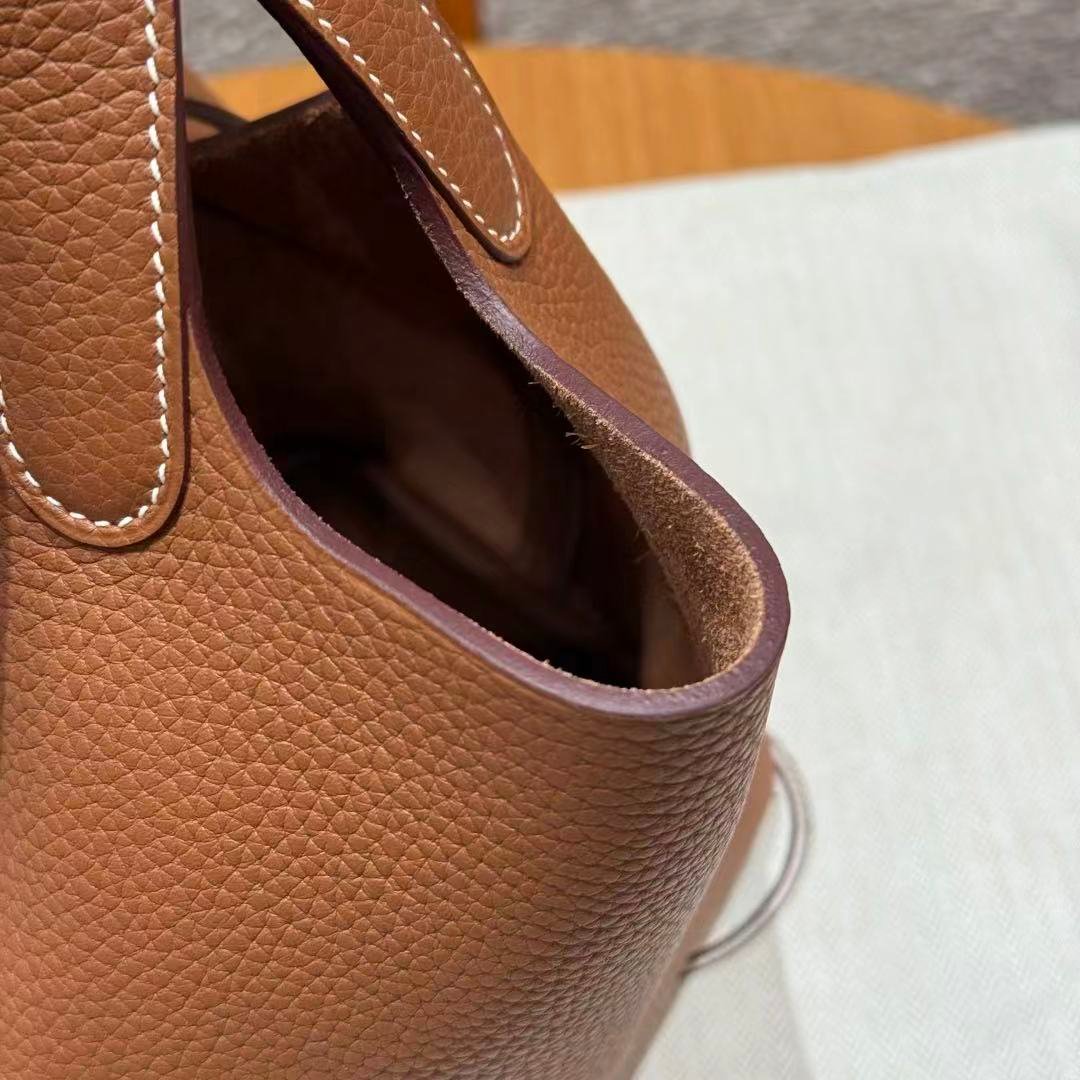 The size of this basket is 18 cm/7.08in. It is golden brown in color and has a golden buckle. It is completely handmade. - 图片 7