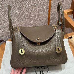 Elephant Grey Lindy 26 Togo Leather Crossbody Bag Gold Hardware Soft Shoulder Handbag