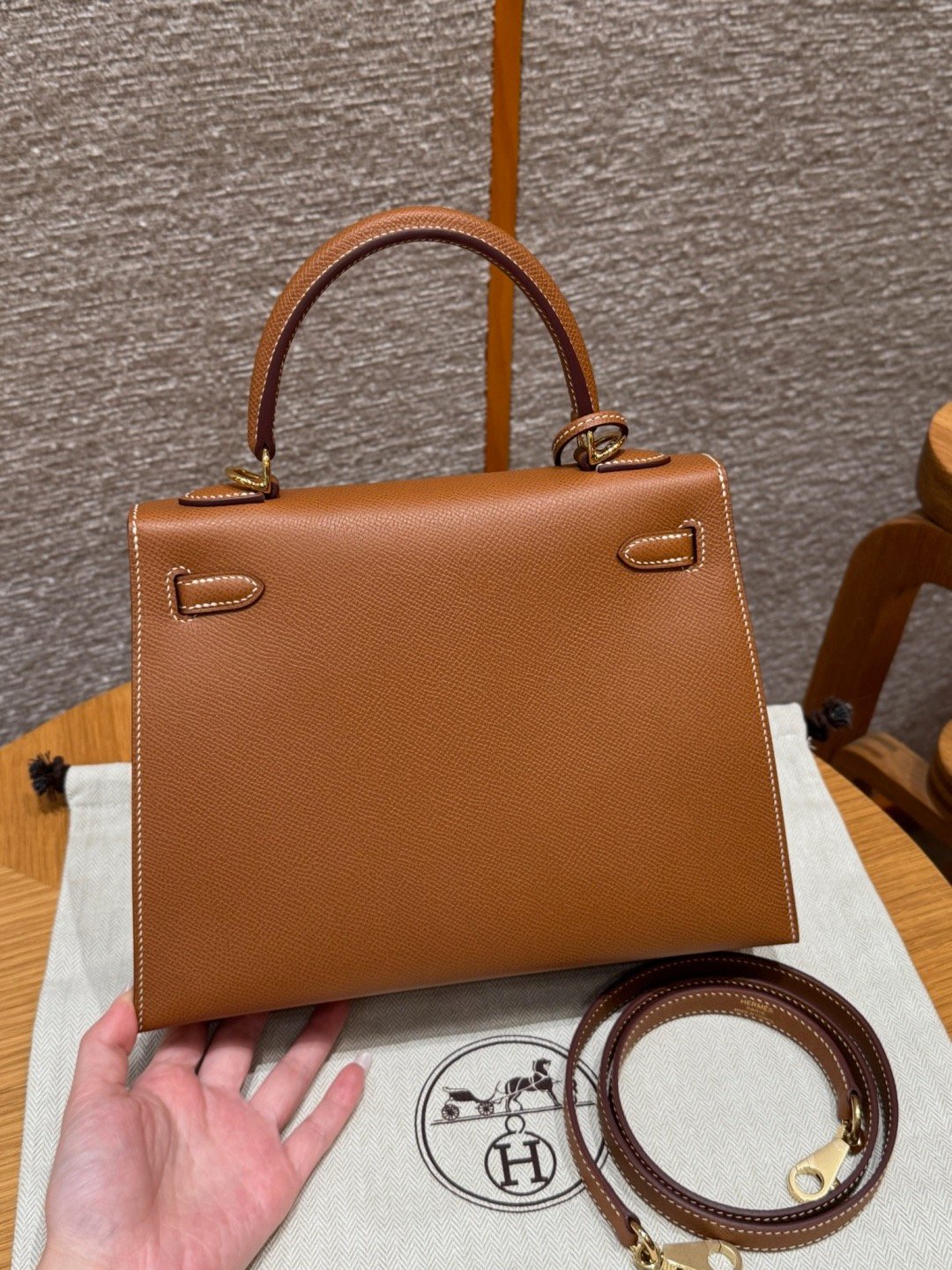 Kelly Epsom leather outer seam, brown, 25cm/9.84in, fully handcrafted - 图片 2